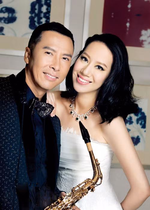 Chung Tử Đơn liên tục đóng phim vì đam mê, không phải vì anh cần tiền nuôi vợ con. Bởi lẽ vợ anh là đại gia. Ảnh: Dân Việt