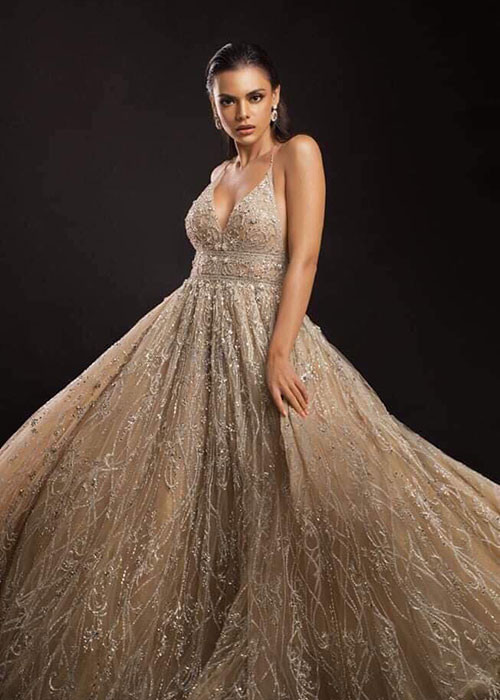 Karen là người đẹp Philippines đầu tiên giành vương miện cuộc thi Hoa hậu Liên lục địa.