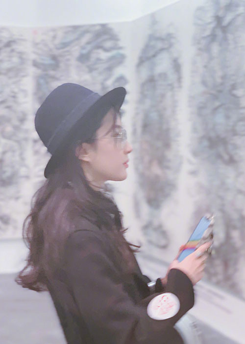 Đồng hành cùng "Thần tiên tỷ tỷ" trong những chuyến du lịch là những người bạn thân thiết hay gia đình.