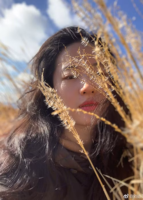 Nữ diễn viên thường tranh thủ thời gian đi du lịch.