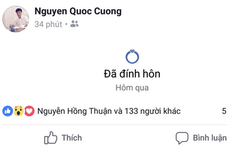 Đầu tiên là việc Cường Đô la cập nhật trạng thái đã đính hôn với Đàm Thu Trang chỉ sau 2 tháng để lộ bằng chứng hẹn hò.
