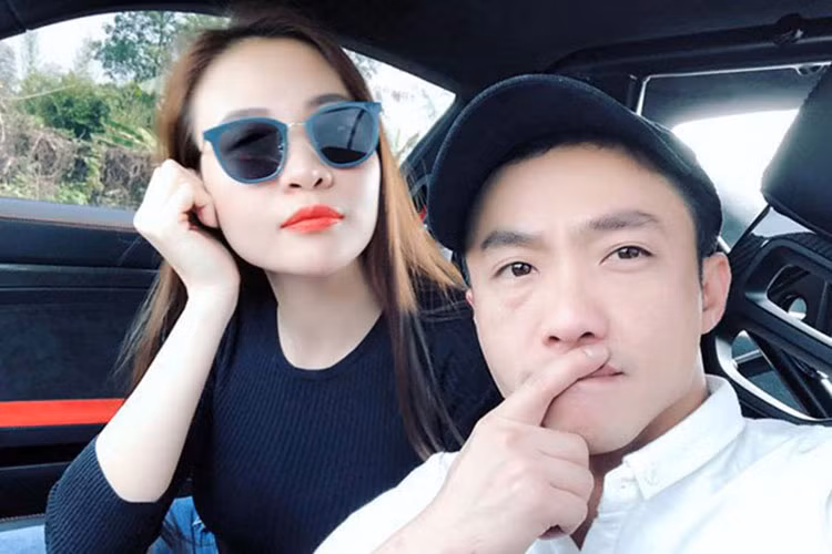 Cường Đô la còn biến Đàm Thu Trang thành người phụ nữ đặc biệt nhất của anh khi cô được ngồi vào ghế phụ trên xe của anh trong hành trình phượt.