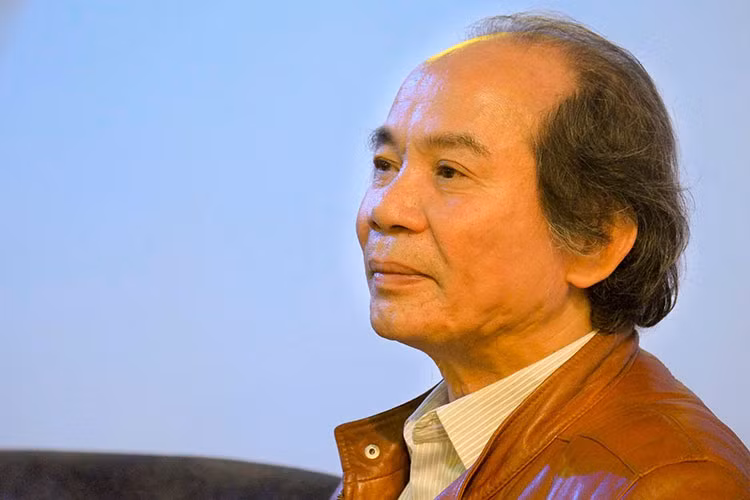 Tác giả ca khúc "Làng quan họ quê tôi" từng là Trưởng ban biên tập báo Thơ thuộc báo Văn Nghệ của Hội Nhà văn Việt Nam từ năm 2003 đến 2004. Ngoài sáng tác nhạc, viết thơ, ông còn là họa sĩ.