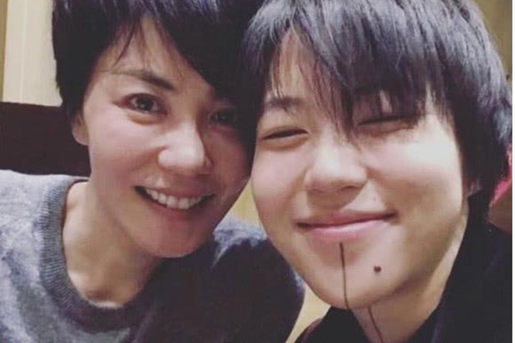 Đậu Tĩnh Đồng là con gái của Vương Phi và chồng cũ Đậu Duy.