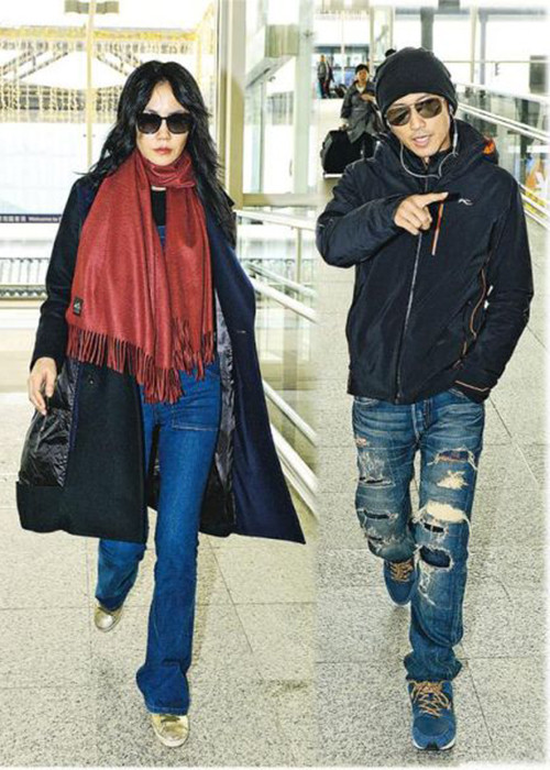 Vài năm trở lại đây, Vương Phi và Tạ Đình Phong nối lại tình xưa sau khi cả hai cùng ly hôn.