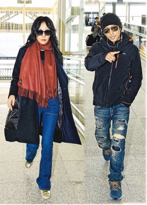 Vài năm trở lại đây, Vương Phi và Tạ Đình Phong nối lại tình xưa sau khi cả hai cùng ly hôn.