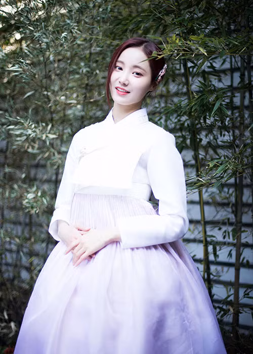 Yeonwoo năm nay 23 tuổi, là thành viên nhóm nhạc Momoland. Ảnh: Naver