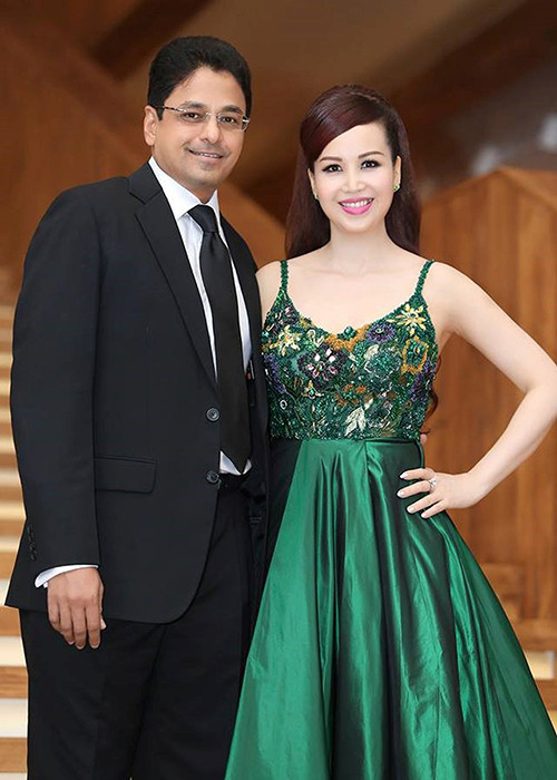 Ông xã của Hoa hậu Diệu Hoa cũng là người Ấn Độ và làm kinh doanh. Ảnh: Khám phá