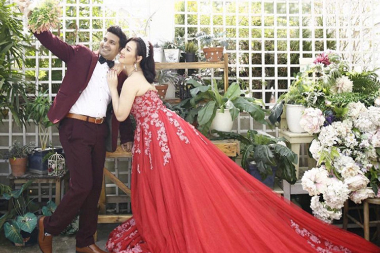 Ảnh cưới của Ngọc Xuân bên ông xã điển trai. Ảnh: Ngôi sao