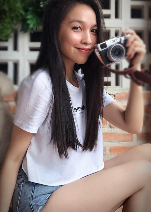 Giọng ca "Nhật ký của mẹ" là một trong số ít mỹ nhân Việt chăm khoe mặt mộc.