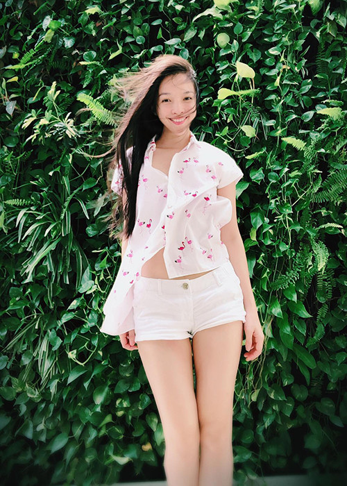 Ngắm loạt ảnh đời thường của giọng ca "Nhật ký của mẹ", nhiều người phải ngỡ ngàng khi biết cô đã bước sang tuổi 38.