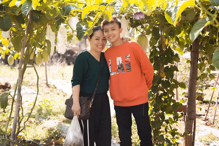 Hồ Văn Cường hiện tập trung học tập và chỉ thi thoảng mới đi hát.