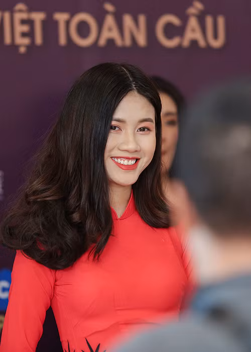 Ở vòng sơ khảo miền bắc, phần lớn các thí sinh đều lựa chọn mặc trang phục áo dài.