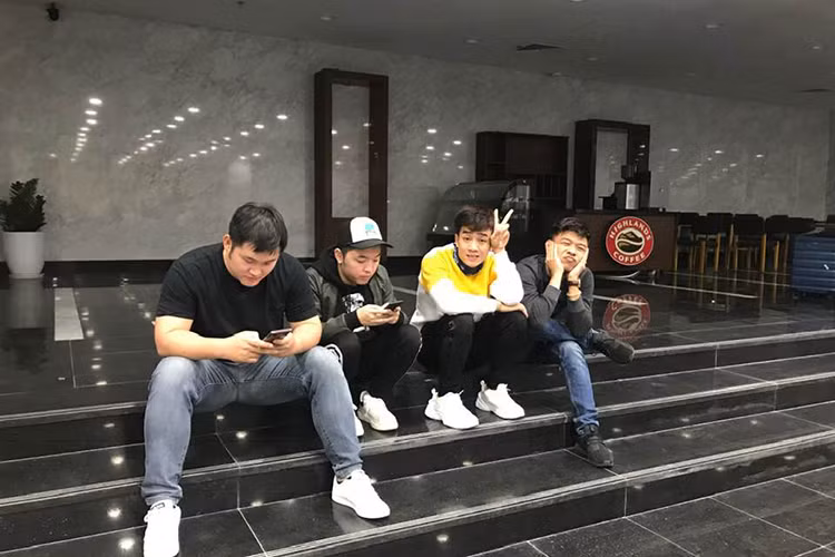 Đỗ Duy Nam, Lưu Mạnh Dũng háo hức tham gia buổi tập luyện Táo quân 2019 trước ngày ghi hình.