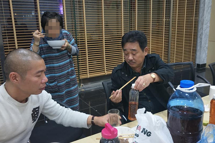 Các nghệ sĩ và ê-kíp rất vất vả tập luyện trong suốt 3 tuần qua.