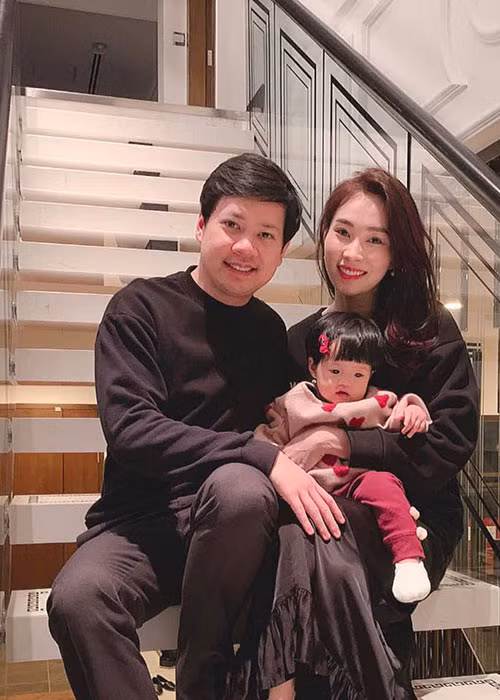 Chưa có hoạt động nghệ thuật nổi bật nhưng Thi Thảo có được tổ ấm hạnh phúc đáng ngưỡng mộ.