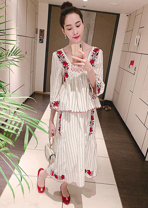 Thu Thảo thừa nhận ở nhà đầu bù tóc rối nhưng ra ngoài luôn chỉn chu. Sự lột xác của cô khiến con gái cảm thấy lạ lẫm.