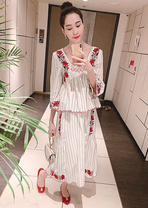 Thu Thảo thừa nhận ở nhà đầu bù tóc rối nhưng ra ngoài luôn chỉn chu. Sự lột xác của cô khiến con gái cảm thấy lạ lẫm.