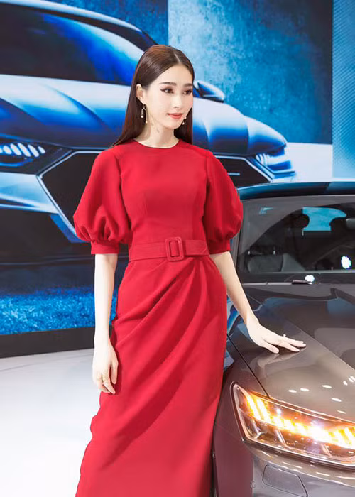 Không dao kéo, nàng hoa hậu vẫn lão hóa ngược khiến ai nấy đều ghen tỵ.