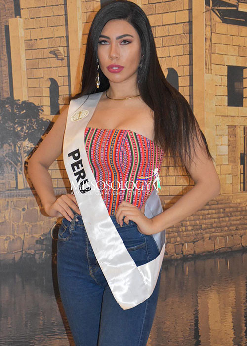 Không ít đối thủ của Ngân Anh cũng bị chê kém sắc.