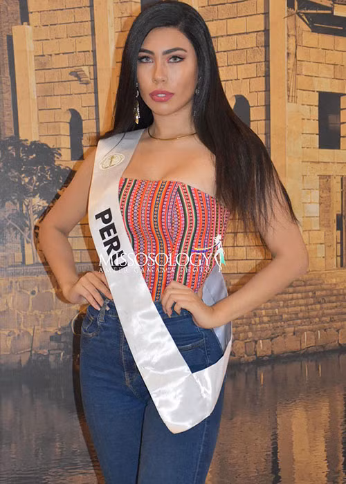 Không ít đối thủ của Ngân Anh cũng bị chê kém sắc.