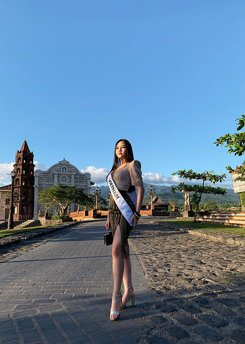 Ngân Anh dường như không bận tâm đến ồn ào thi chui hay có thể bị Cục NTBD đơn phương hủy kết quả.