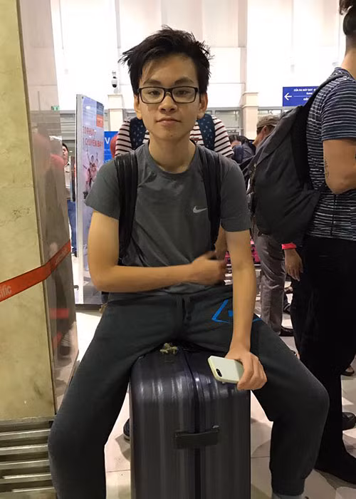 Kín tiếng về đời tư nhưng trên trang cá nhân, Chi Bảo vẫn thường xuyên chia sẻ hình ảnh con trai Gia Cát.