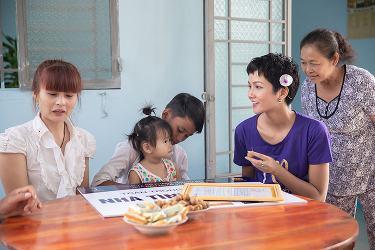 Từ khi trở về nước sau cuộc thi Hoa hậu Hoàn vũ Thế giới 2018, H'hen Niê có lịch trình làm việc dày đặc.