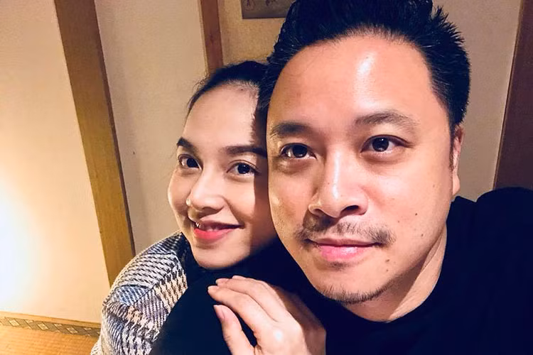 Hạnh phúc thêm viên mãn khi bà xã của nam đạo diễn triệu đô mang bầu con trai đầu lòng.