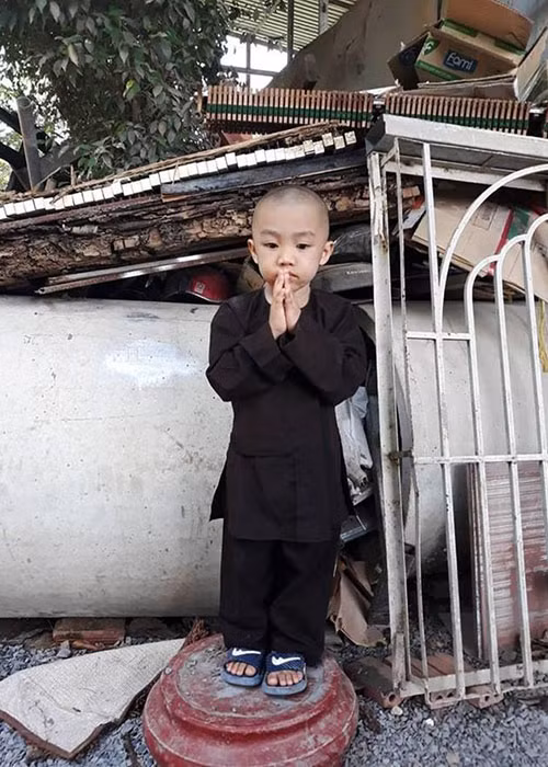 Bé Pháp Tâm được xem là "thủ lĩnh" của nhóm Bồng Lai. Ảnh: Fanpage