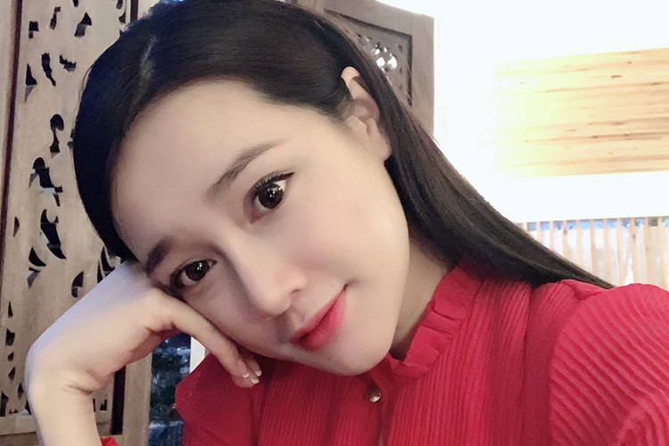 Vợ chồng sao Việt Nhã Phương - Trường Giang lại vướng tin đồn đã đón con gái đầu lòng vào ngày 22/1. Fan hy vọng trong năm 2019, showbiz Việt sẽ có thêm nhiều nhóc tì khác.