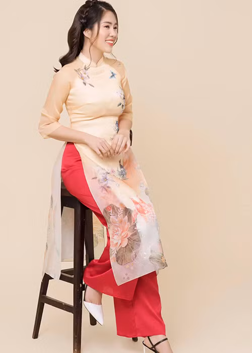 Người hâm mộ cũng háo hức chờ đợi nhóc tì nhà nữ diễn viên Lê Phương chào đời trong năm 2019.