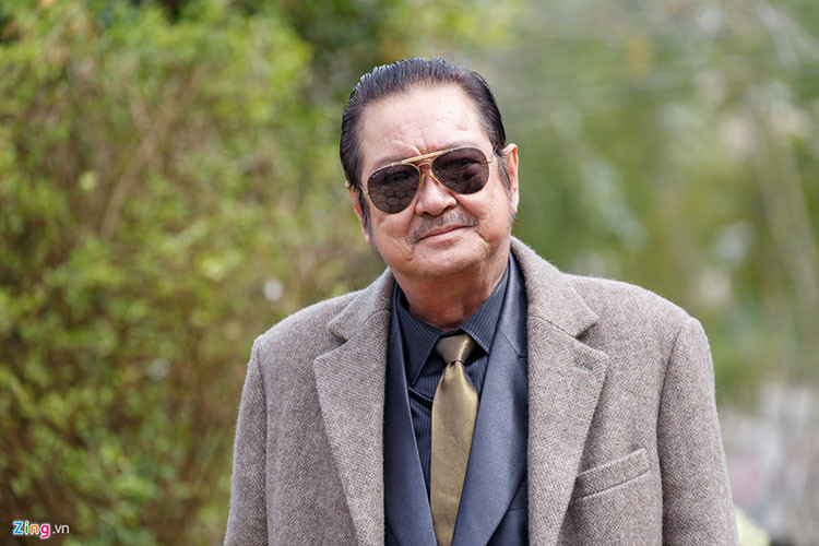 Giống như Doãn Tuấn, nghệ sĩ Chánh Tín cũng bị tố xù nợ. Cụ thể, một người tên Quân Anh cho hay gia đình anh đã mang nhà bảo lãnh cho công ty của Chánh Tín vay ngân hàng hơn 1,2 tỷ để làm phim. Ảnh: Zing