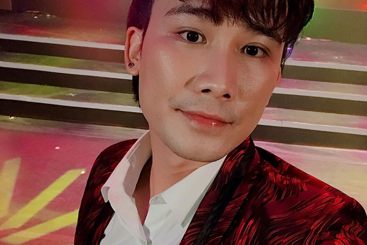 Vì bức xức trước thái độ của Chí Thiện nên người phóng viên này đã đưa các bằng chứng lên cơ quan công an. Đến lúc này, nam ca sĩ mới trả số tiền đã vay đồng thời xin lỗi một cách gượng ép.