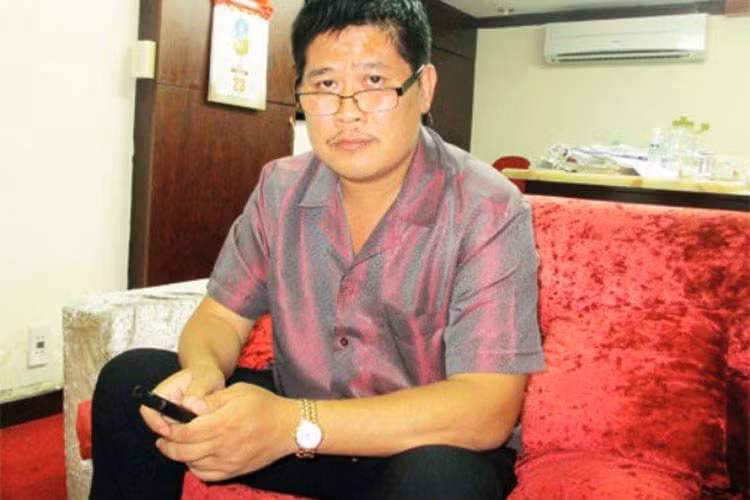 Có thể thấy, rắc rối về tiền nong trong showbiz Việt không phải là chuyện hiếm. Khi vướng scandal quỵt tiền, xù nợ, sao Việt phần nào đánh mất hình ảnh trong mắt người hâm mộ. Thiết nghĩ, với chuyện nợ nần, sao Việt cần hành xử đẹp để sự việc không bị đẩy đi quá xa. Ảnh: Zing