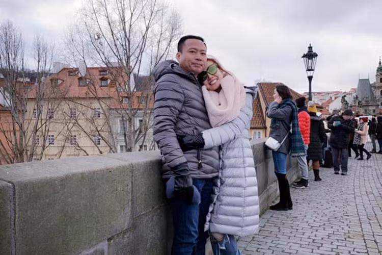 Cặp đôi đã đăng ký kết hôn ở Mỹ và có với nhau 2 nhóc tì: 1 trai, 1 gái.