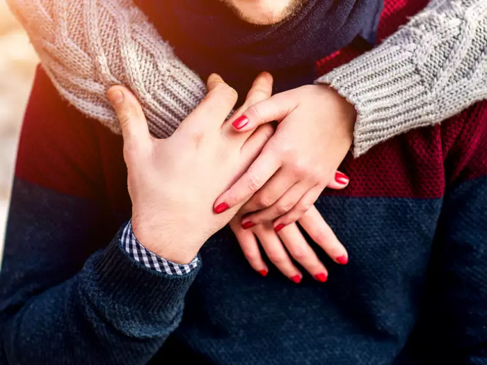 Ma Kết: Bạn không bao giờ xem nhẹ bất cứ điều gì liên quan đến tình cảm và luôn coi trọng mối quan hệ ổn định. Bạn có thể củng cố mối quan hệ. Vào tháng 3 bạn sẽ có những trải nghiệm mới. Điều này phụ thuộc vào cách bạn tận dụng tối đa mọi thứ như thế nào.