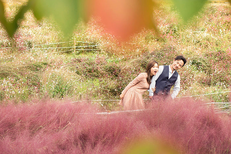 Trước khi làm đám cưới, cặp đôi đã có một thời gian tìm hiểu và gắn bó.