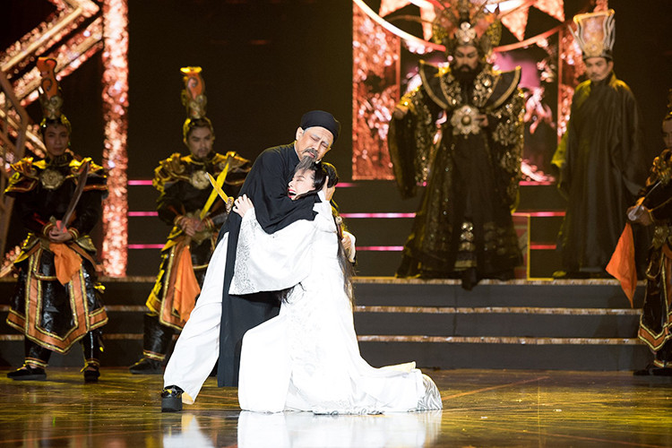 Đáng tiếc, giải "Nam diễn viên sân khấu được yêu thích nhất" thuộc về Võ Minh Lâm.