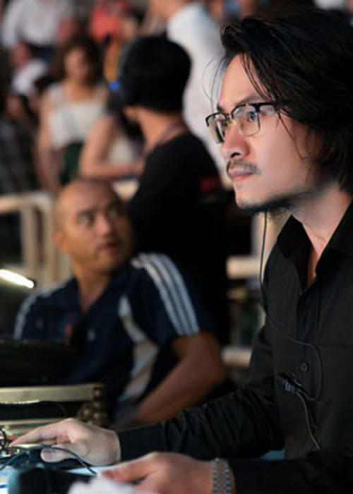 "Chắc chắn phải nói lời “Xin lỗi” từ đáy lòng đến NSƯT Thành Lộc, NSƯT Vũ Luân về điều đã xảy ra trong đêm trao giải! Xin lỗi 2 anh rất rất nhiều. Cảm thấy buồn và mất ngủ từ đêm qua", tổng đạo diễn Mai Vàng 2018 chia sẻ. Ảnh: Người lao động