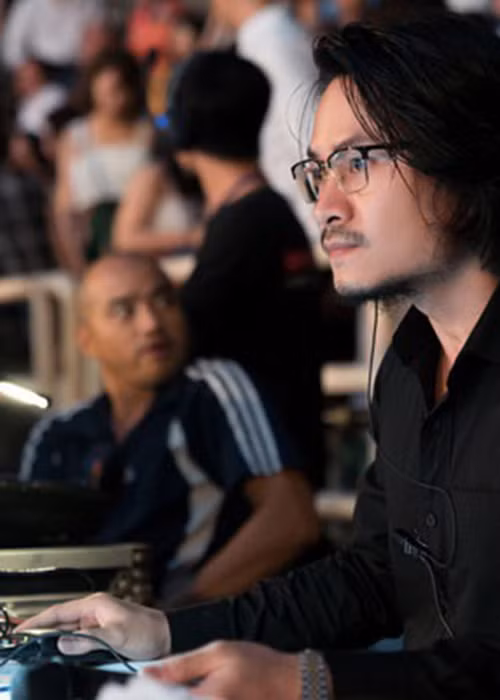 "Chắc chắn phải nói lời “Xin lỗi” từ đáy lòng đến NSƯT Thành Lộc, NSƯT Vũ Luân về điều đã xảy ra trong đêm trao giải! Xin lỗi 2 anh rất rất nhiều. Cảm thấy buồn và mất ngủ từ đêm qua", tổng đạo diễn Mai Vàng 2018 chia sẻ. Ảnh: Người lao động