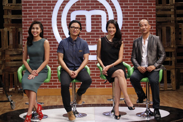 Năm 2014, Tăng Thanh Hà trở thành tâm điểm của dư luận khi làm giám khảo Vua đầu bếp Việt Nam. Ảnh: Gia đình Việt Nam