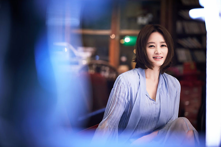 Kim Hye Soo vẫn giữ được độ hot sau nhiều năm hoạt động nghệ thuật.
