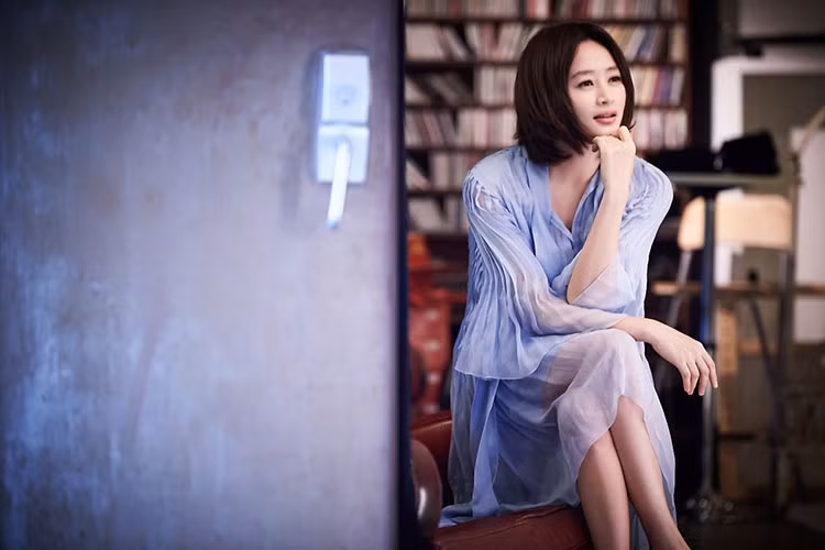 Nữ diễn viên luôn né tránh trước những câu hỏi "bao giờ lấy chồng". Cô cho rằng cuộc sống hiện tại của cô quá tốt, không có gì phải buồn cả.