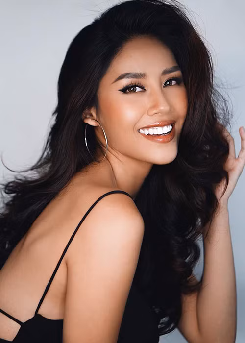 Được sải chân trên sàn diễn thời trang của Victoria's Secret cũng là ước mơ của Nguyễn Thị Loan.