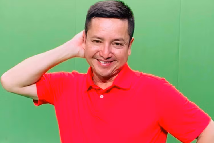 Nghệ sĩ Chí Trung vắng mặt trong loạt ảnh hậu trường Táo quân 2019 được Xuân Bắc chia sẻ.