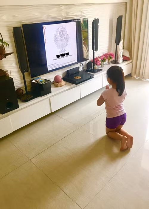 Tròn 6 tuổi, bé Bánh Gạo đã lớn phổng phao.