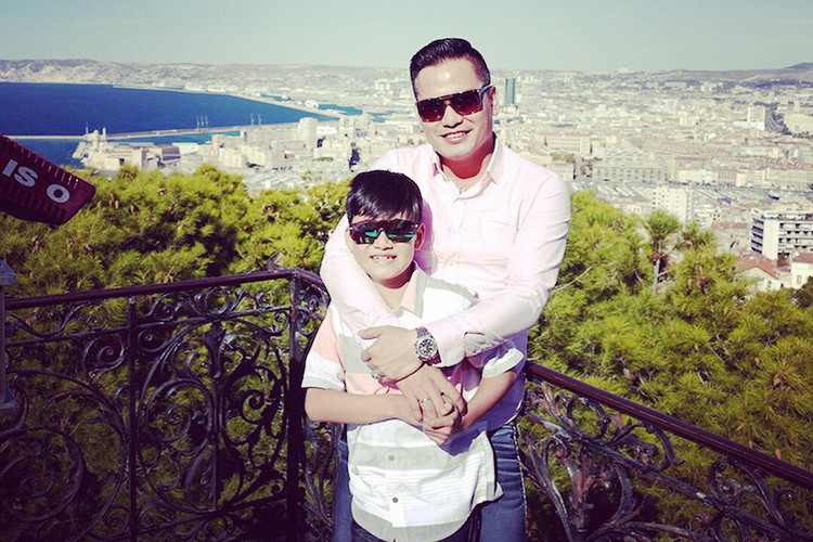 Jennifer Phạm từng tâm sự ông xã luôn công bằng với các con chung và riêng.