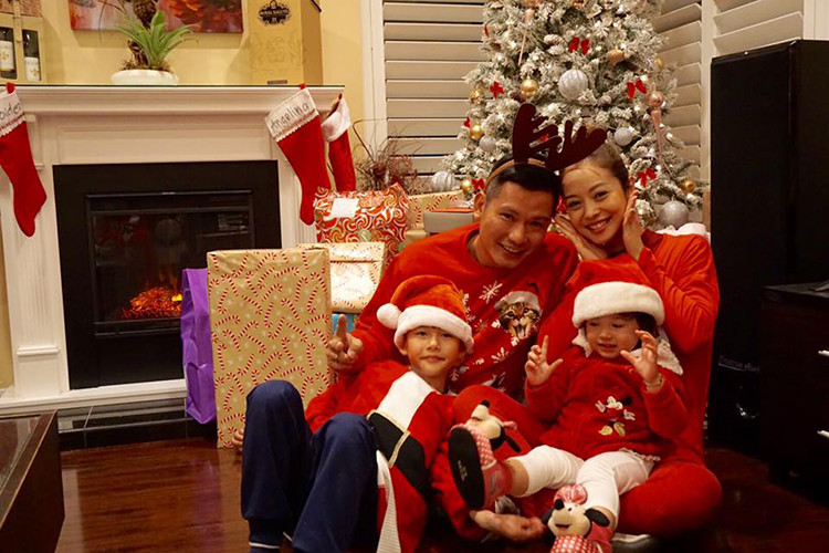 Khi Bảo Nam sống ở Mỹ, doanh nhân Đức Hải thường đưa Jennifer Phạm sang thăm cậu nhóc mỗi dịp lễ, Tết.