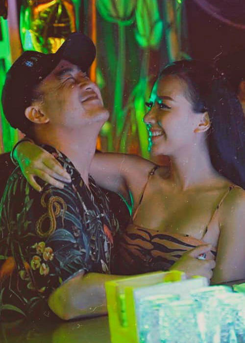 Băng Di công khai hẹn hò doanh nhân Việt kiều Justin H Chiêm vào năm 2017.